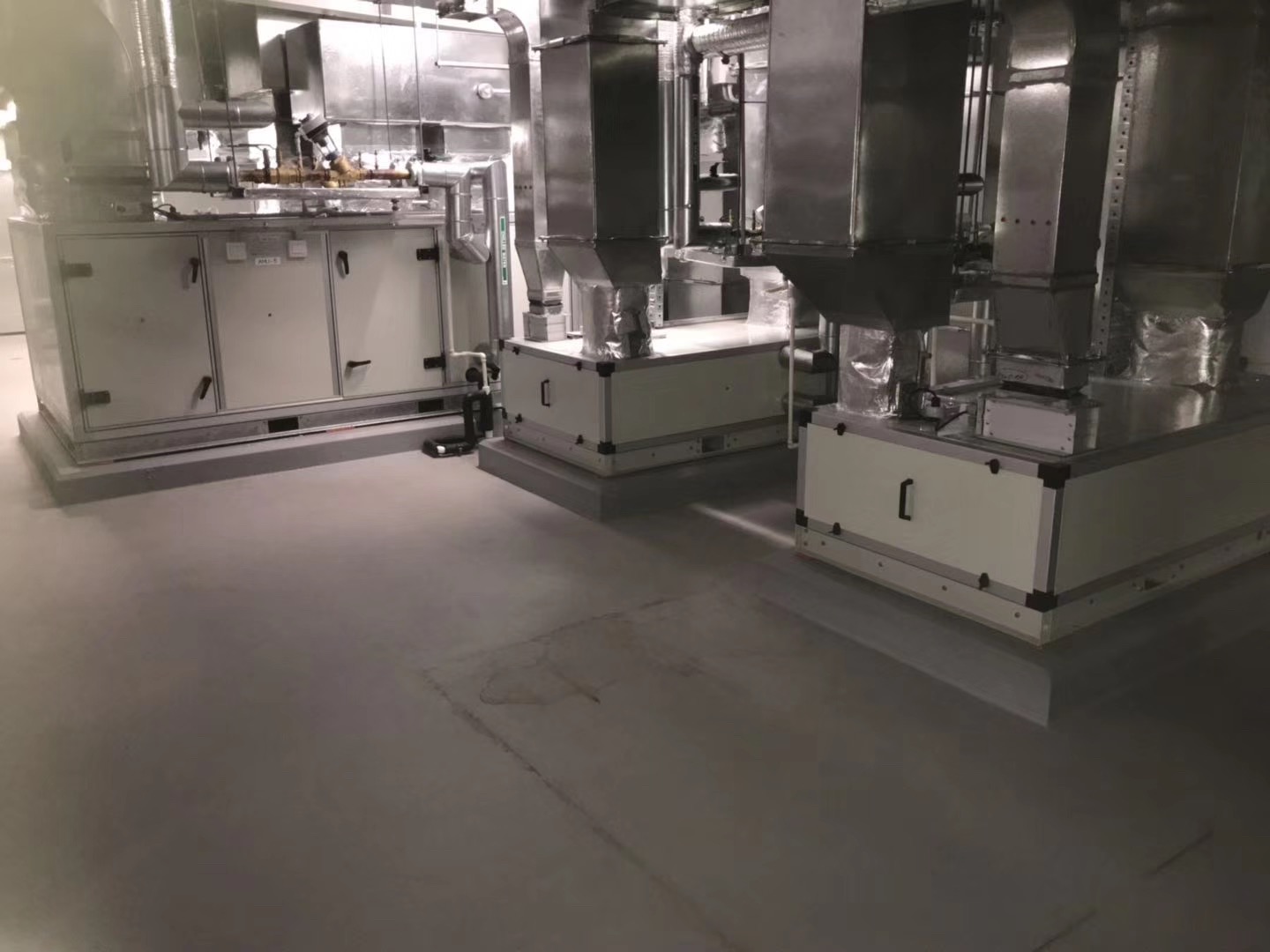 空气处理机现场安装图