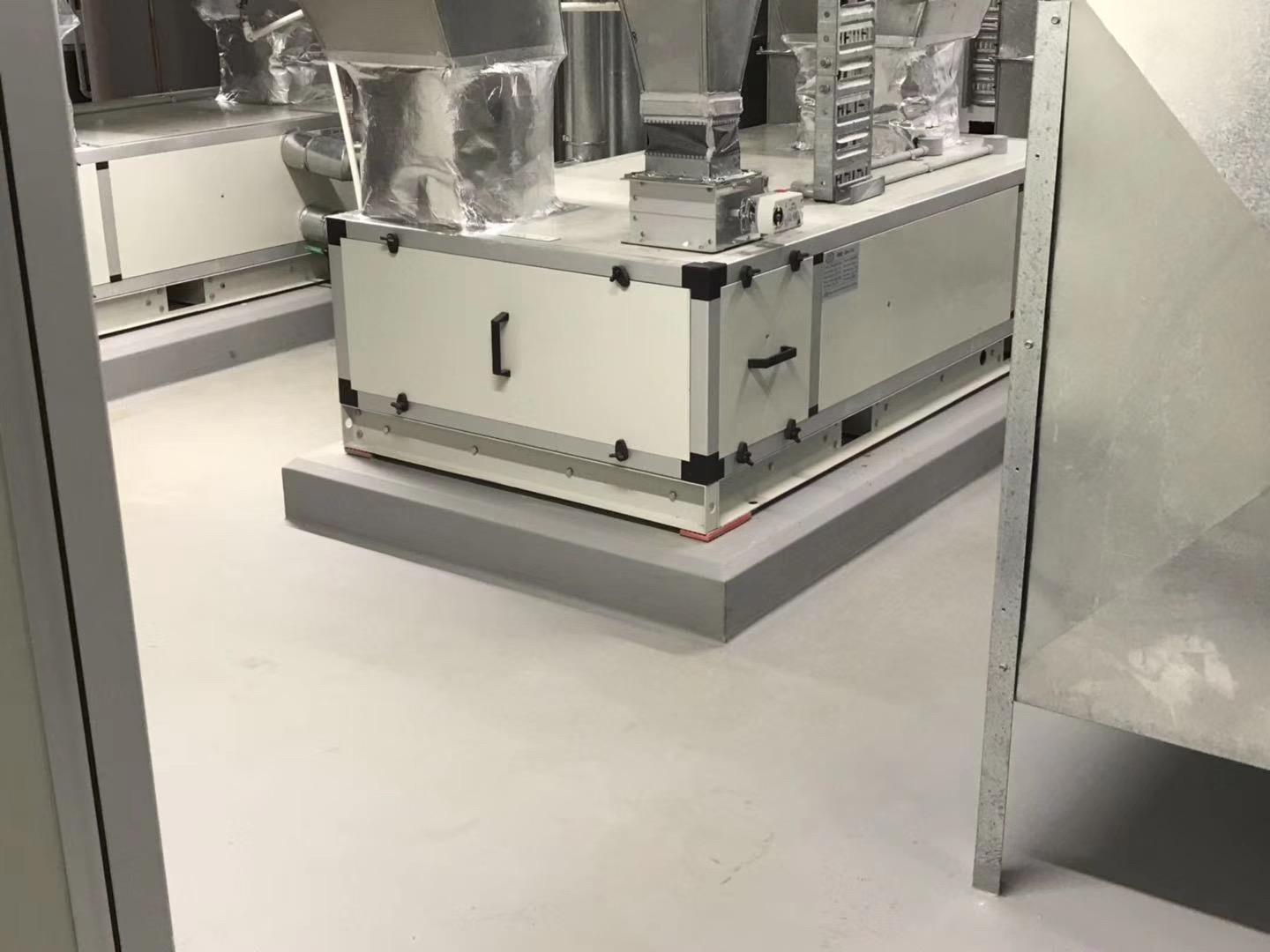 空气处理机现场安装图