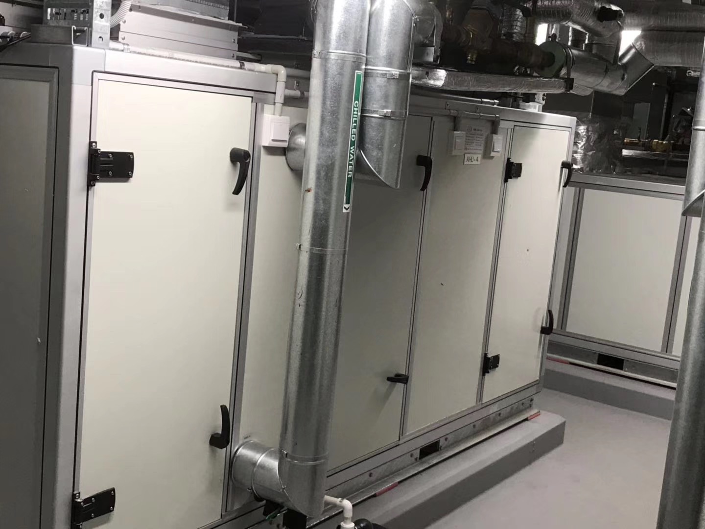 空气处理机现场安装图